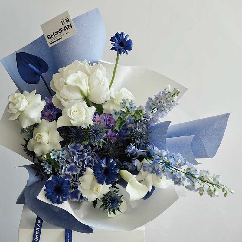 Floral gift wrapping paper - Image 3